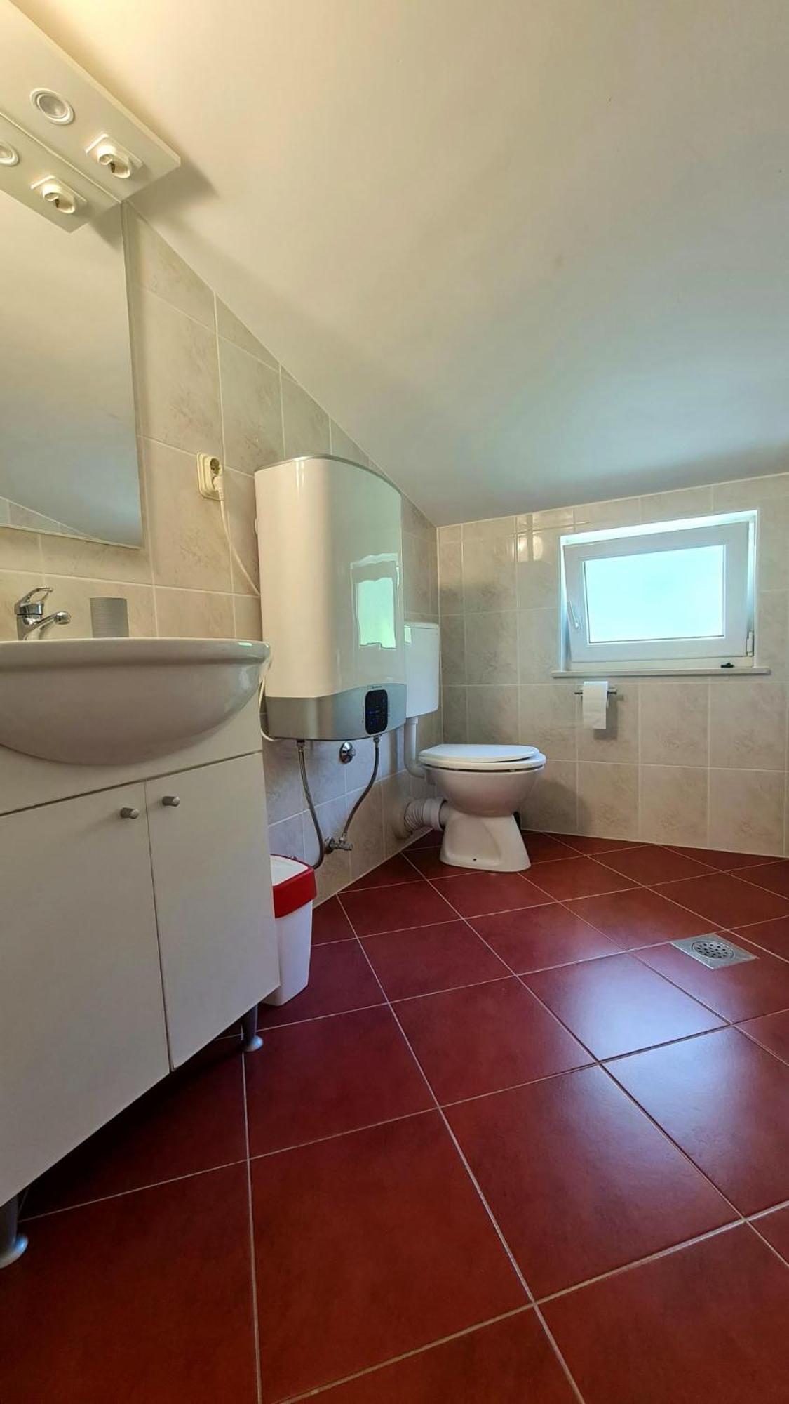 Apartment Ante Dugi Rat Eksteriør billede