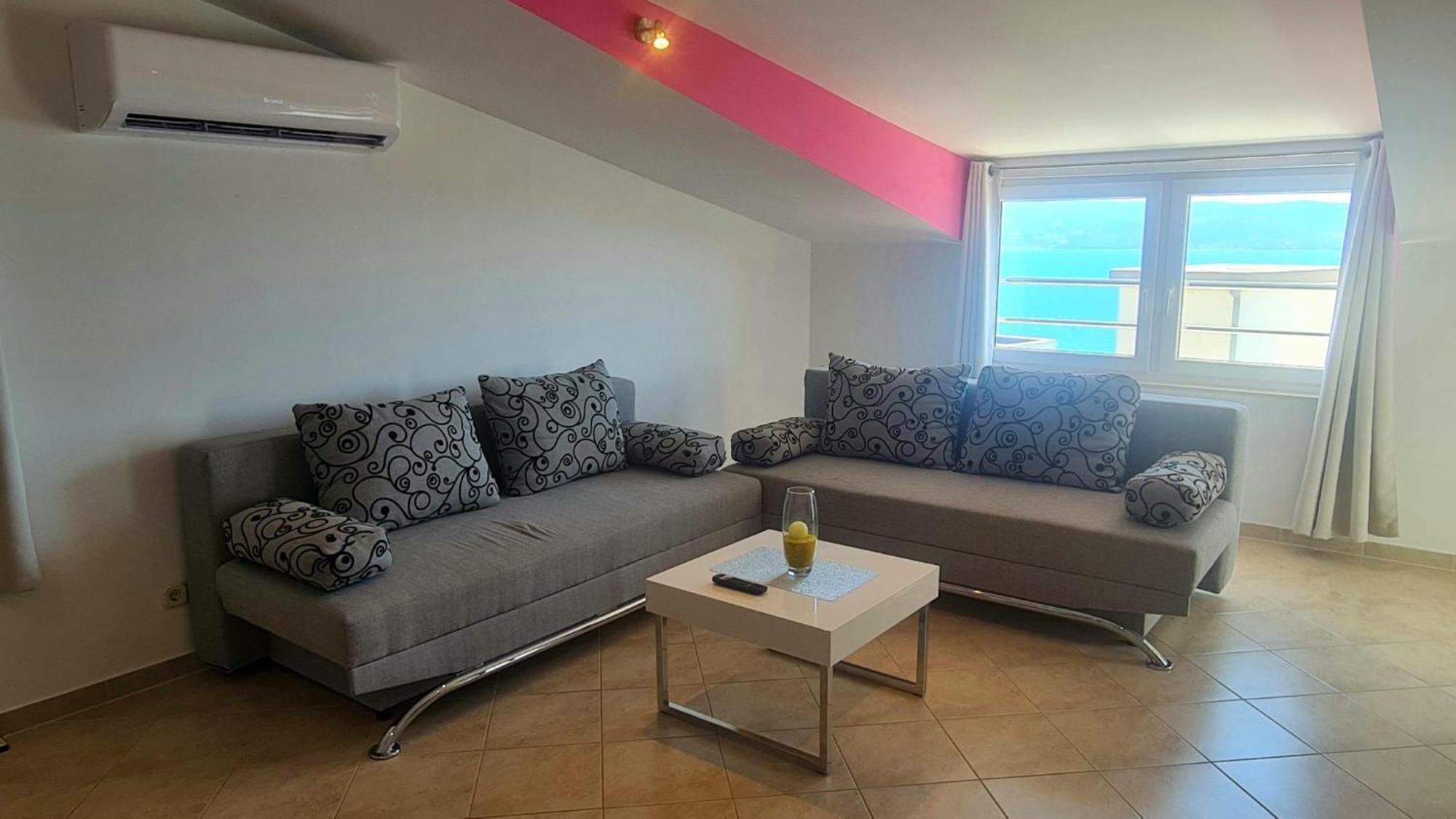 Apartment Ante Dugi Rat Eksteriør billede